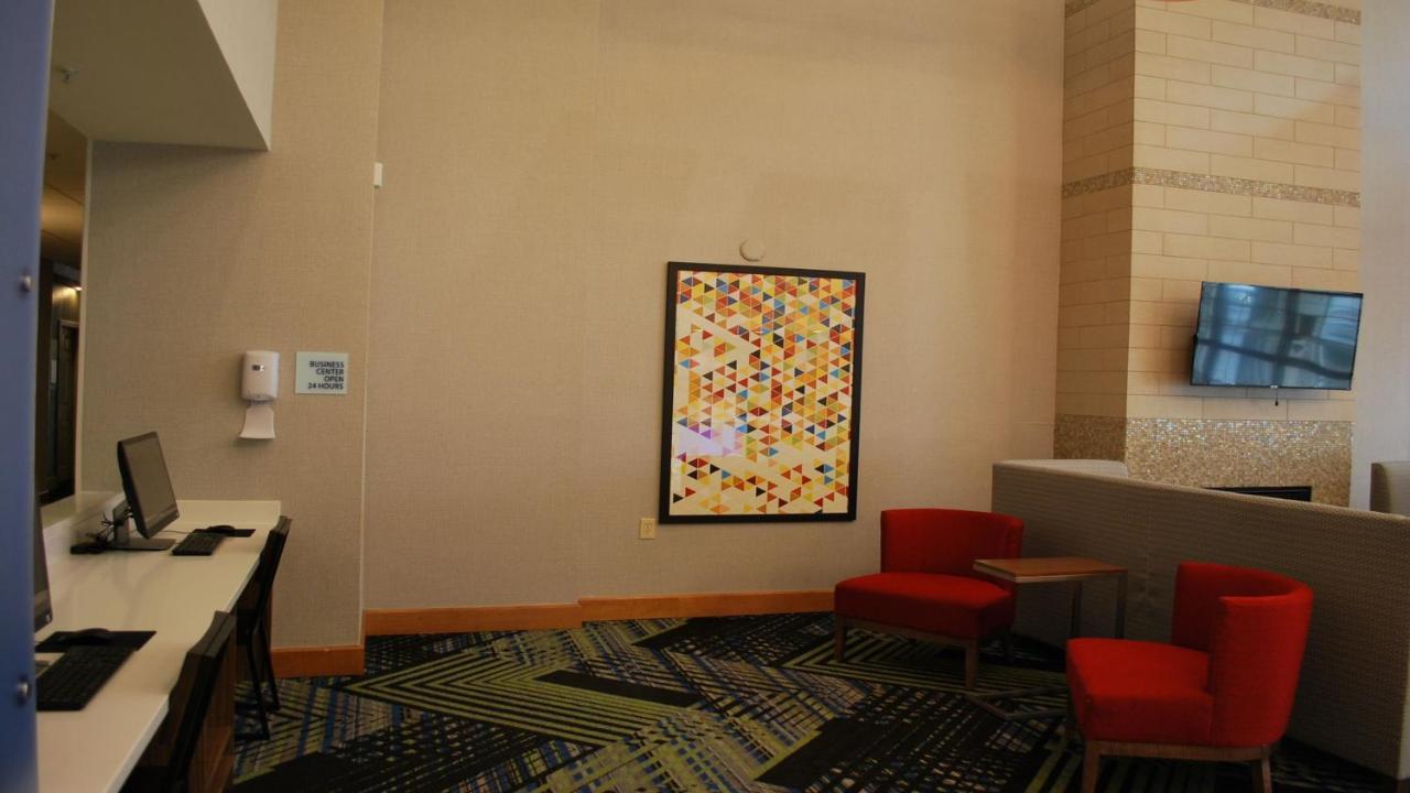 Holiday Inn Express & Suites Indianapolis North - Carmel By Ihg Esterno foto