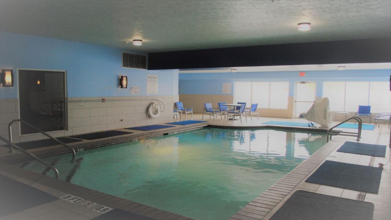 Holiday Inn Express & Suites Indianapolis North - Carmel By Ihg Esterno foto