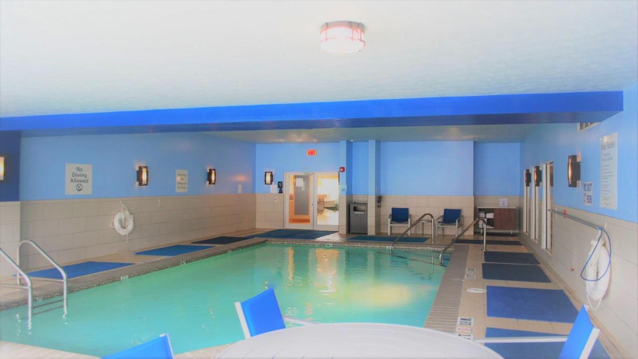 Holiday Inn Express & Suites Indianapolis North - Carmel By Ihg Esterno foto