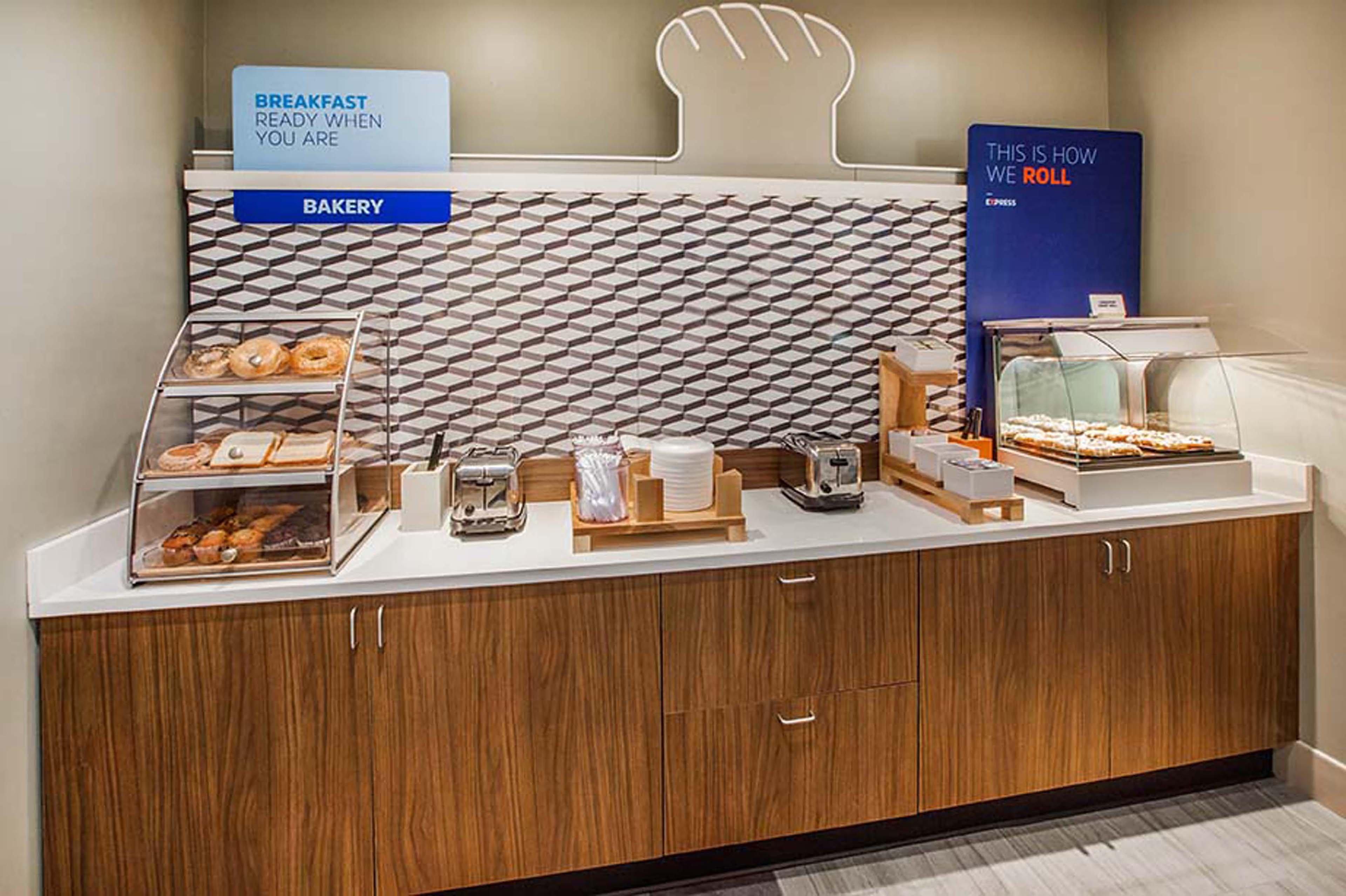Holiday Inn Express & Suites Indianapolis North - Carmel By Ihg Esterno foto